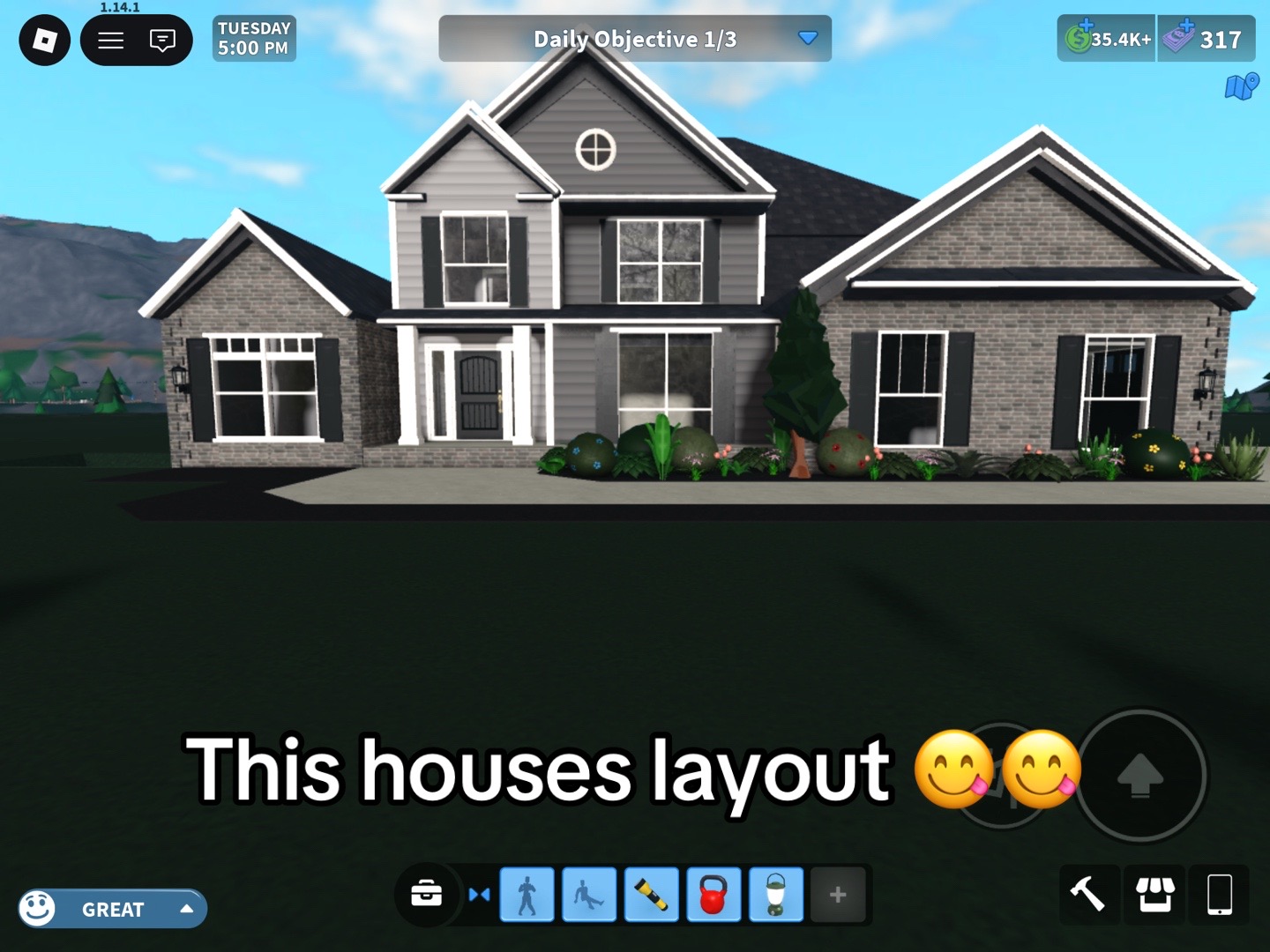@Licia | bloxburg builder