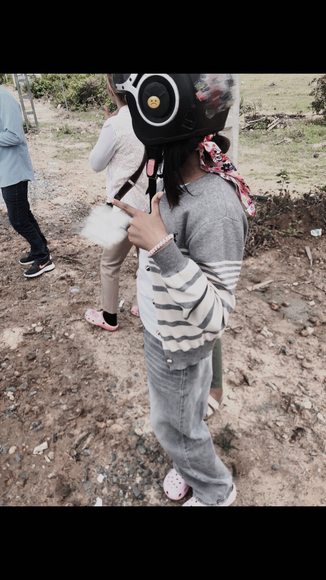 @ស្រីតាក្មេងខ្ជូត