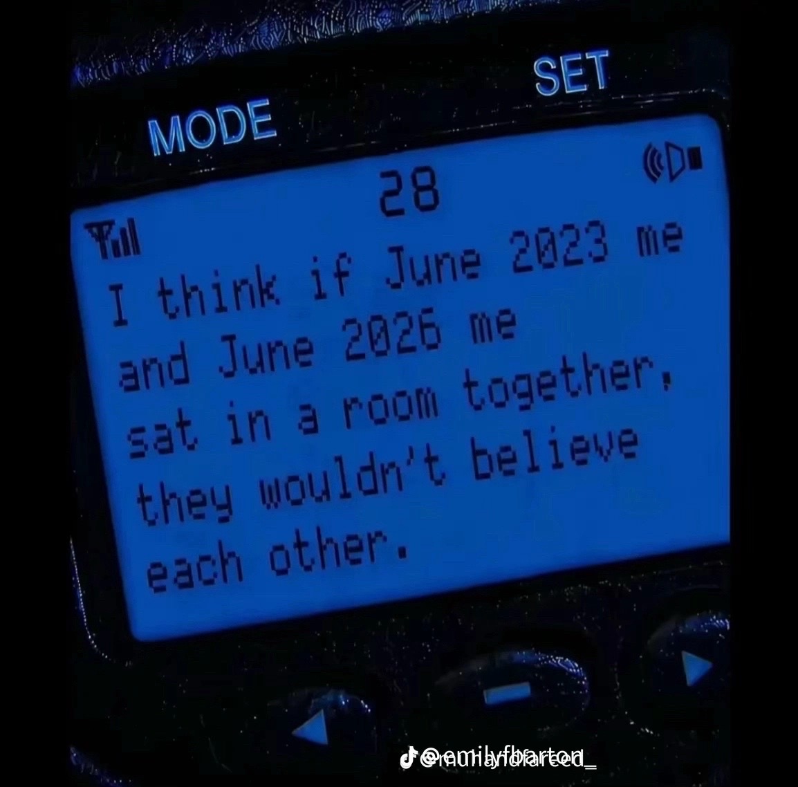 @EM🦋