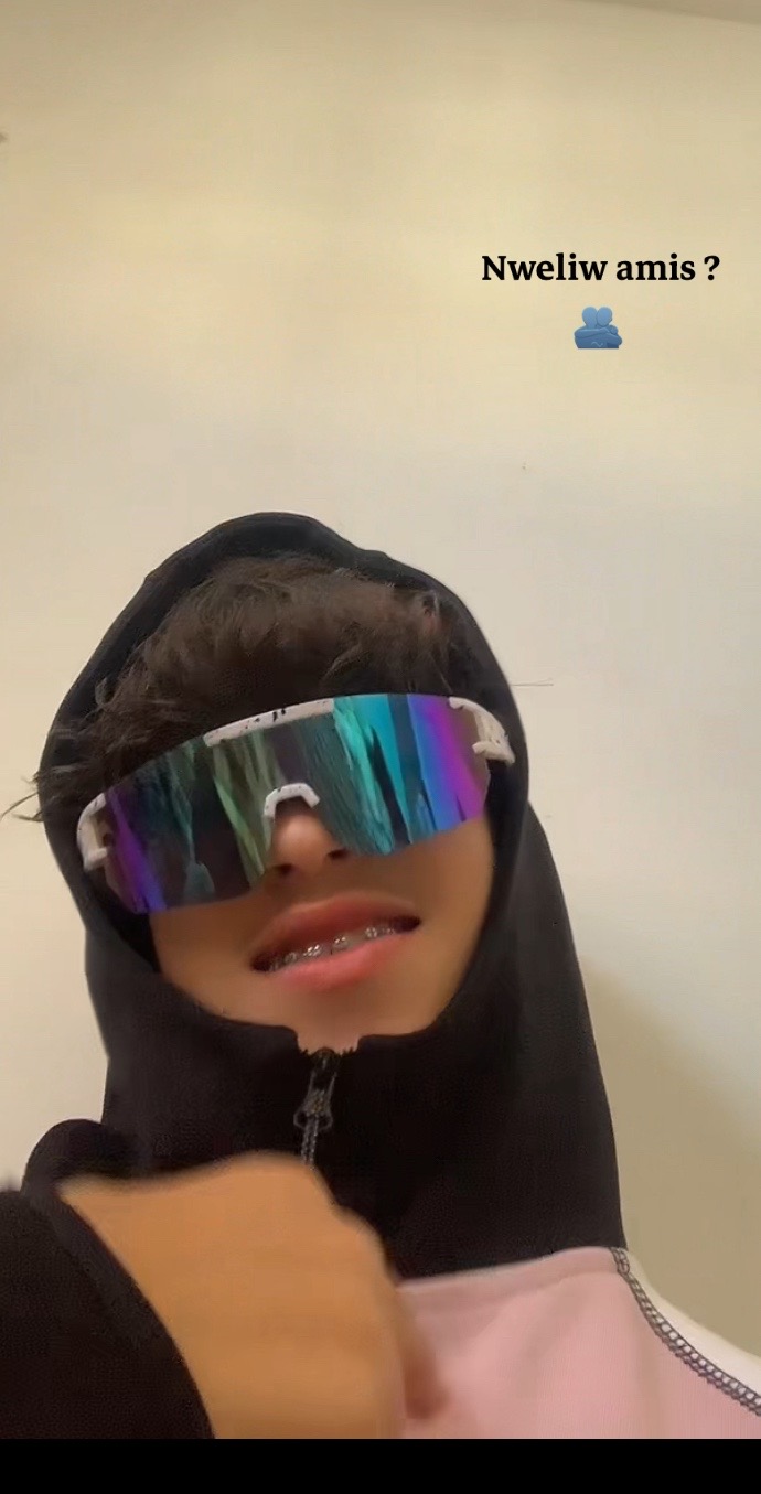 @Adamoox