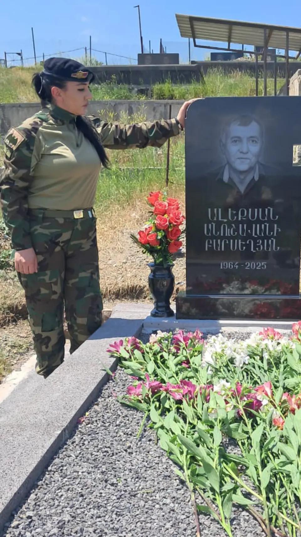 @Աննա