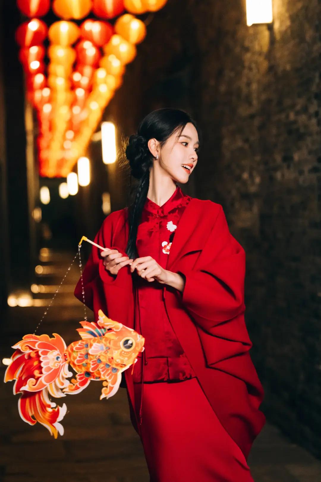 @草稿纸上的你_雾与都 Duchauda_Phouyenhoa