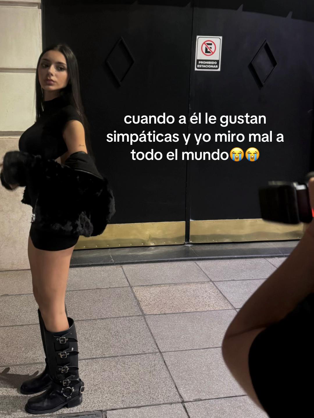 @hanni