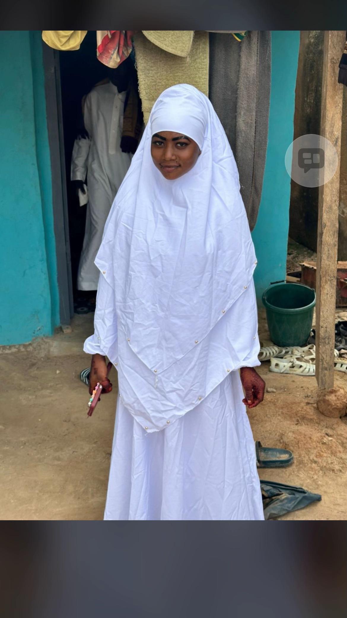 @Amina aminaxbgxvdAmi