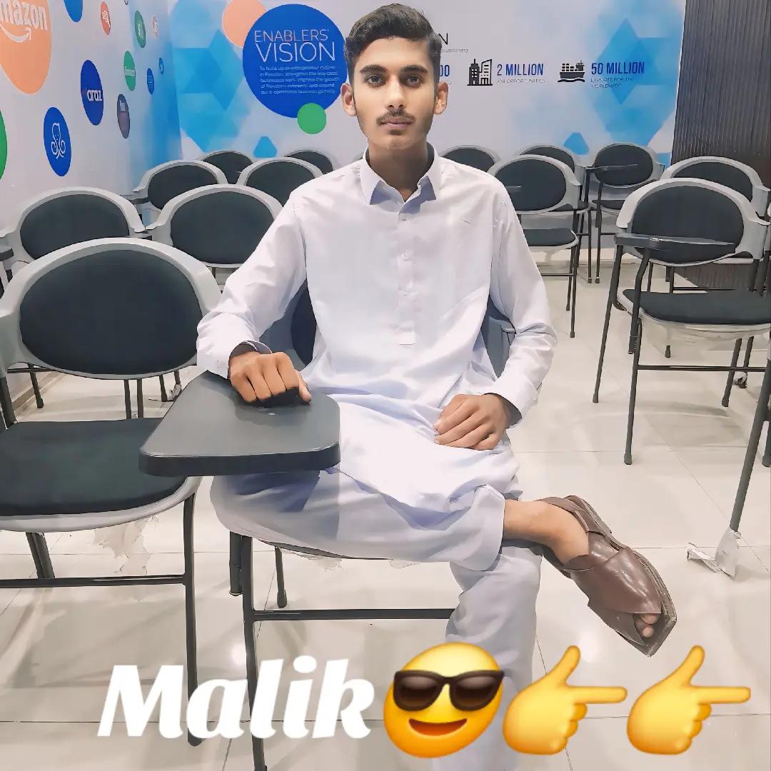 @M⍺ℓⅈk M⌰♭⍺sℎⅈr ❤️👑👑💫