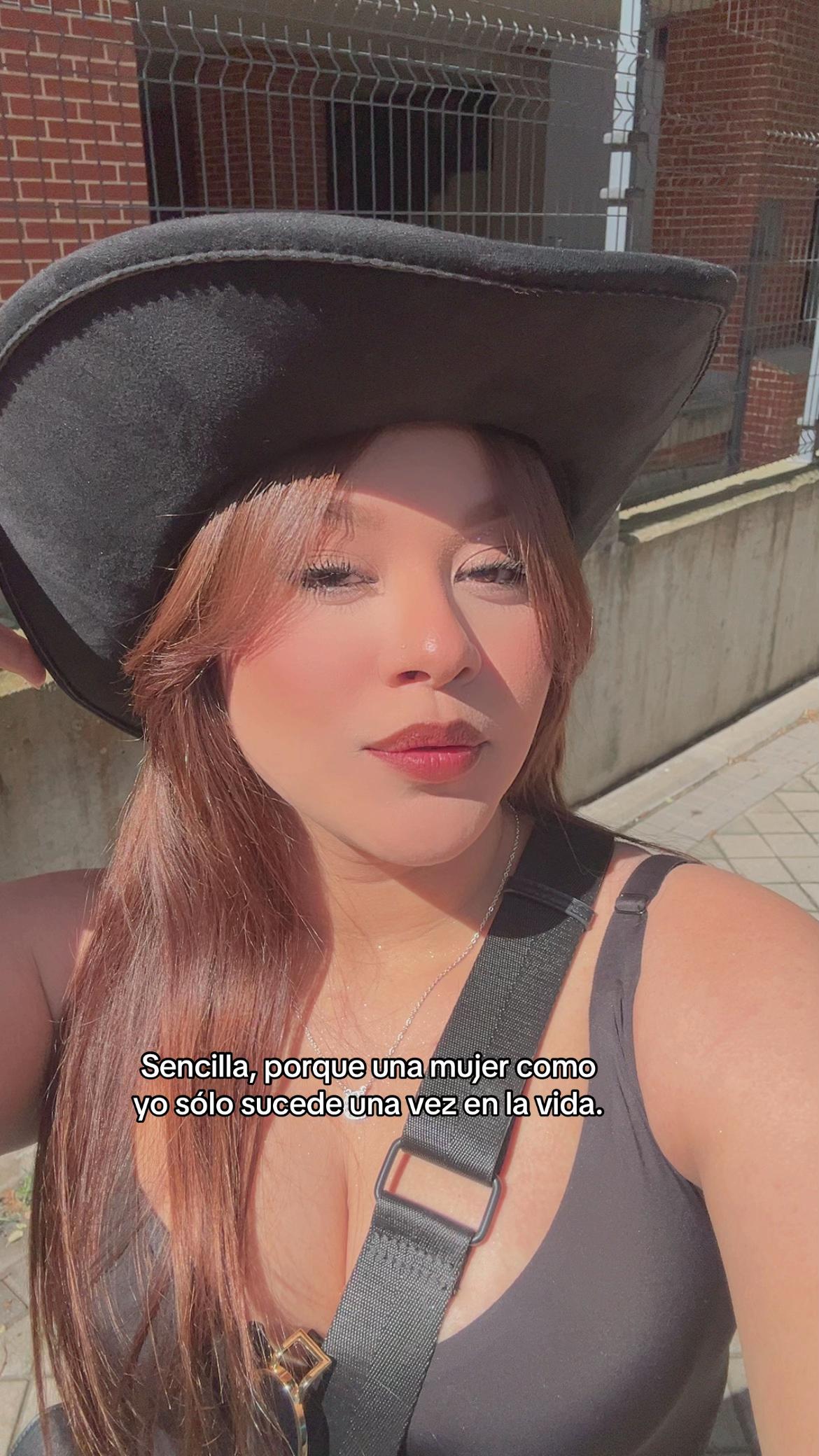 @ᥫ᭡ Elena