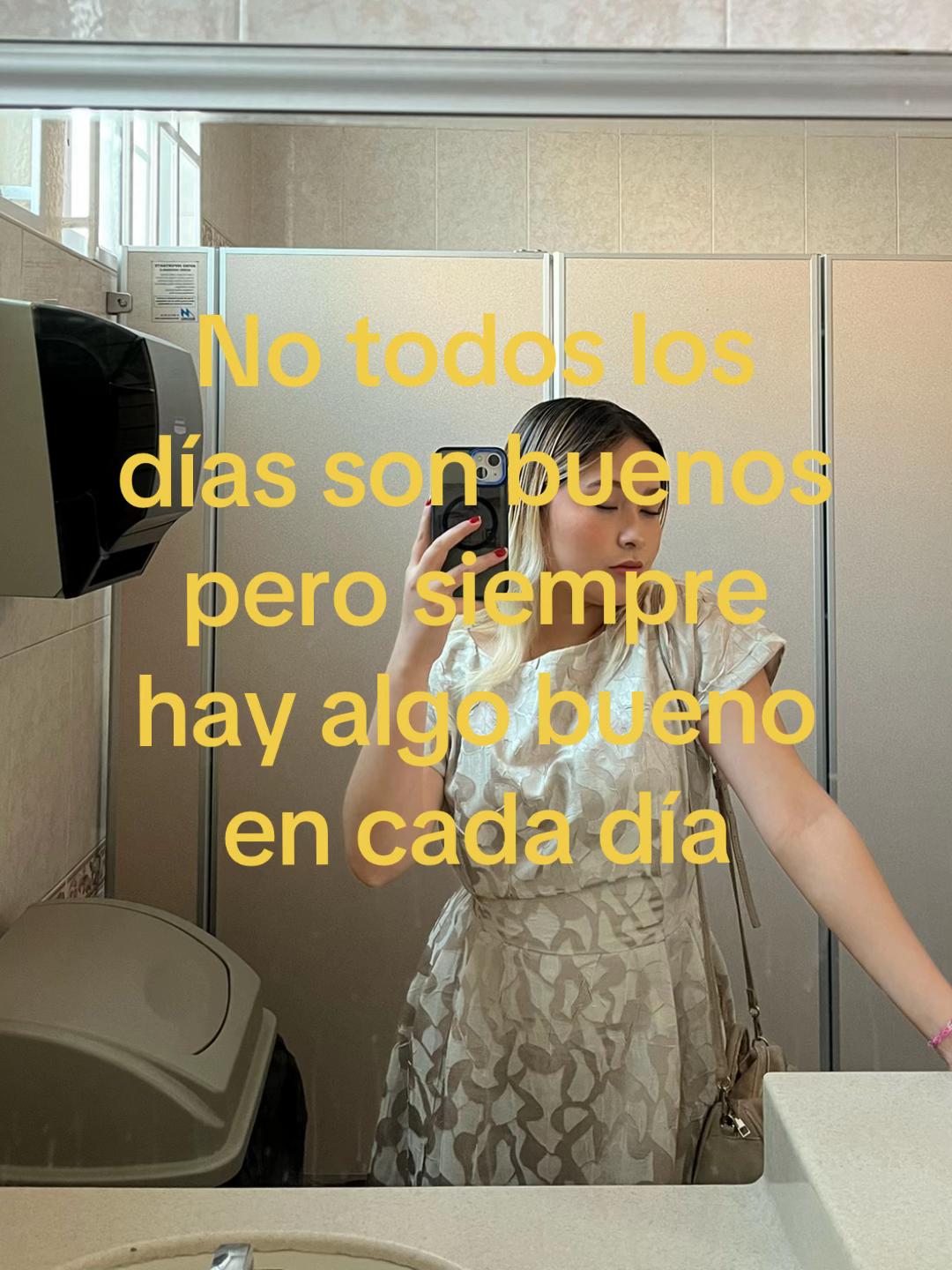 @🧘🏼&zwj;♀️