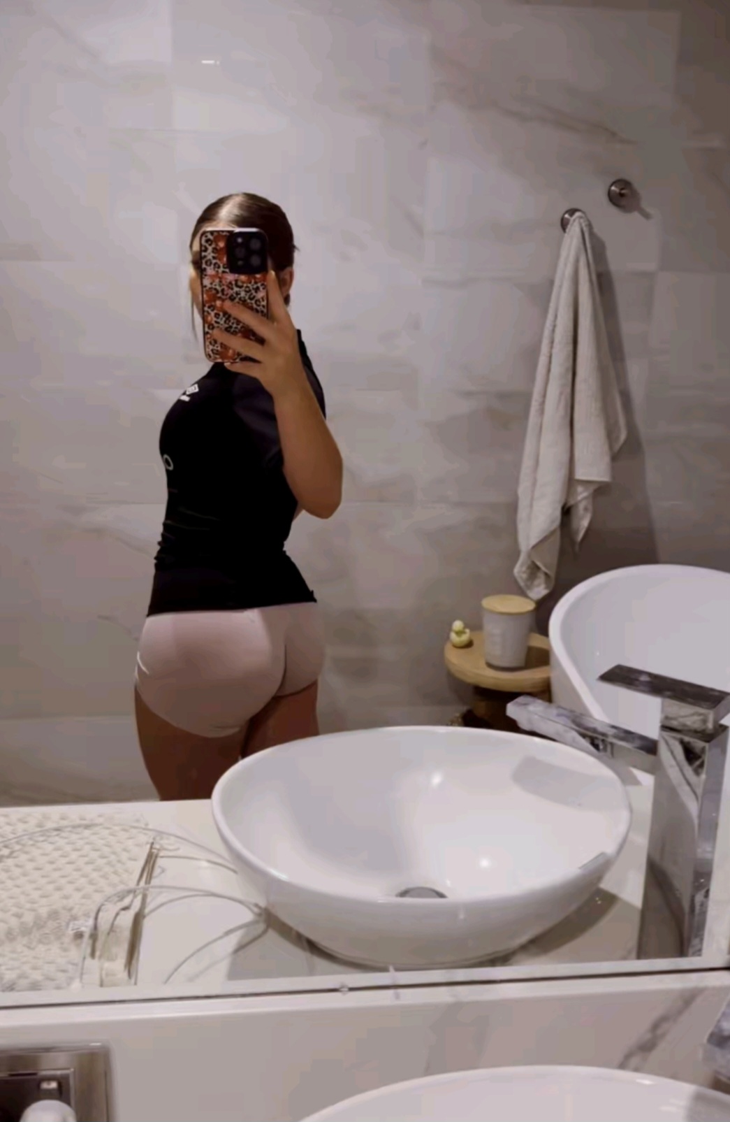 @.....
