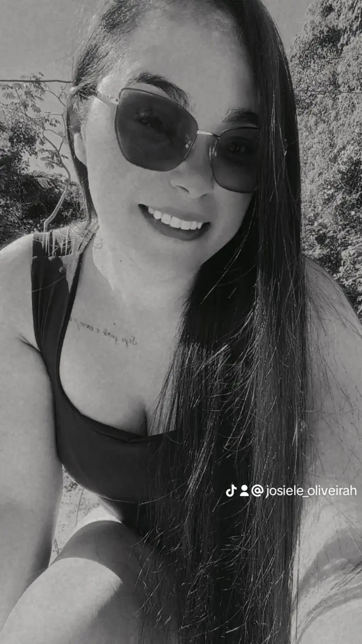 @JosieleOliveira
