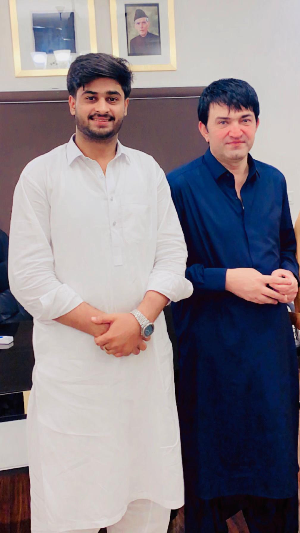 @ملک اذان♥️🦁