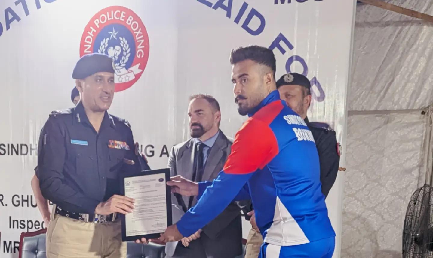 @ملک احمد 🥊👮