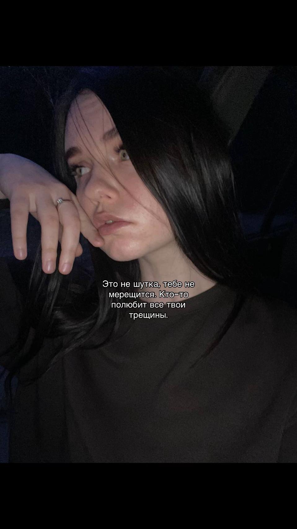 @__Anikawee_