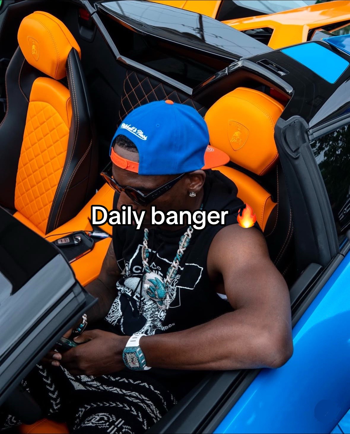 @✈️