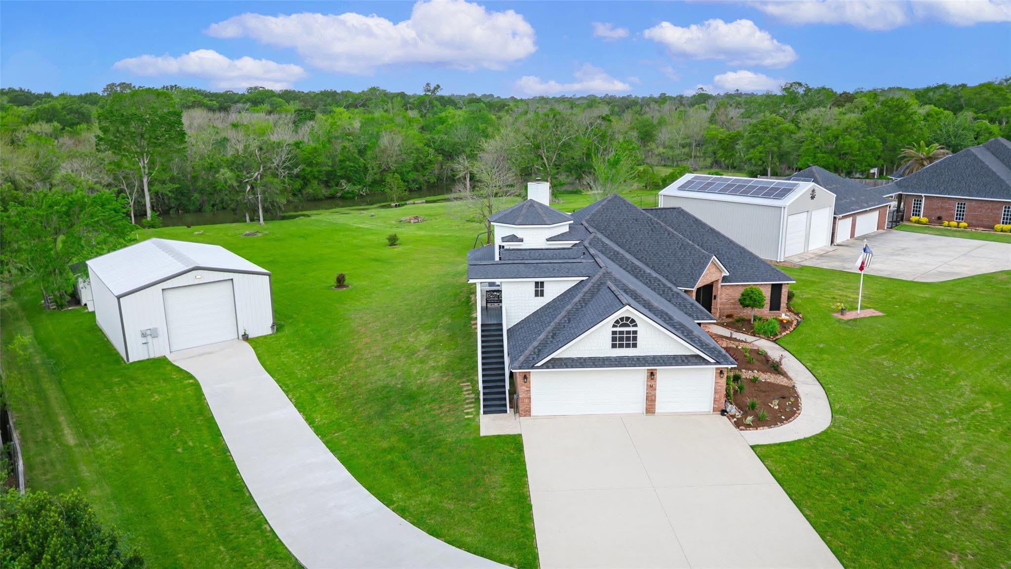 @roxiesellshouses