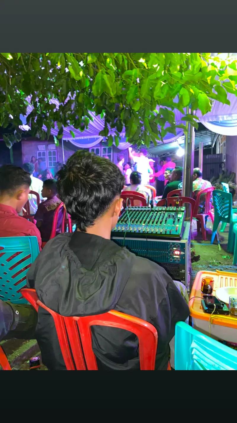 @Ayub Freinademetz