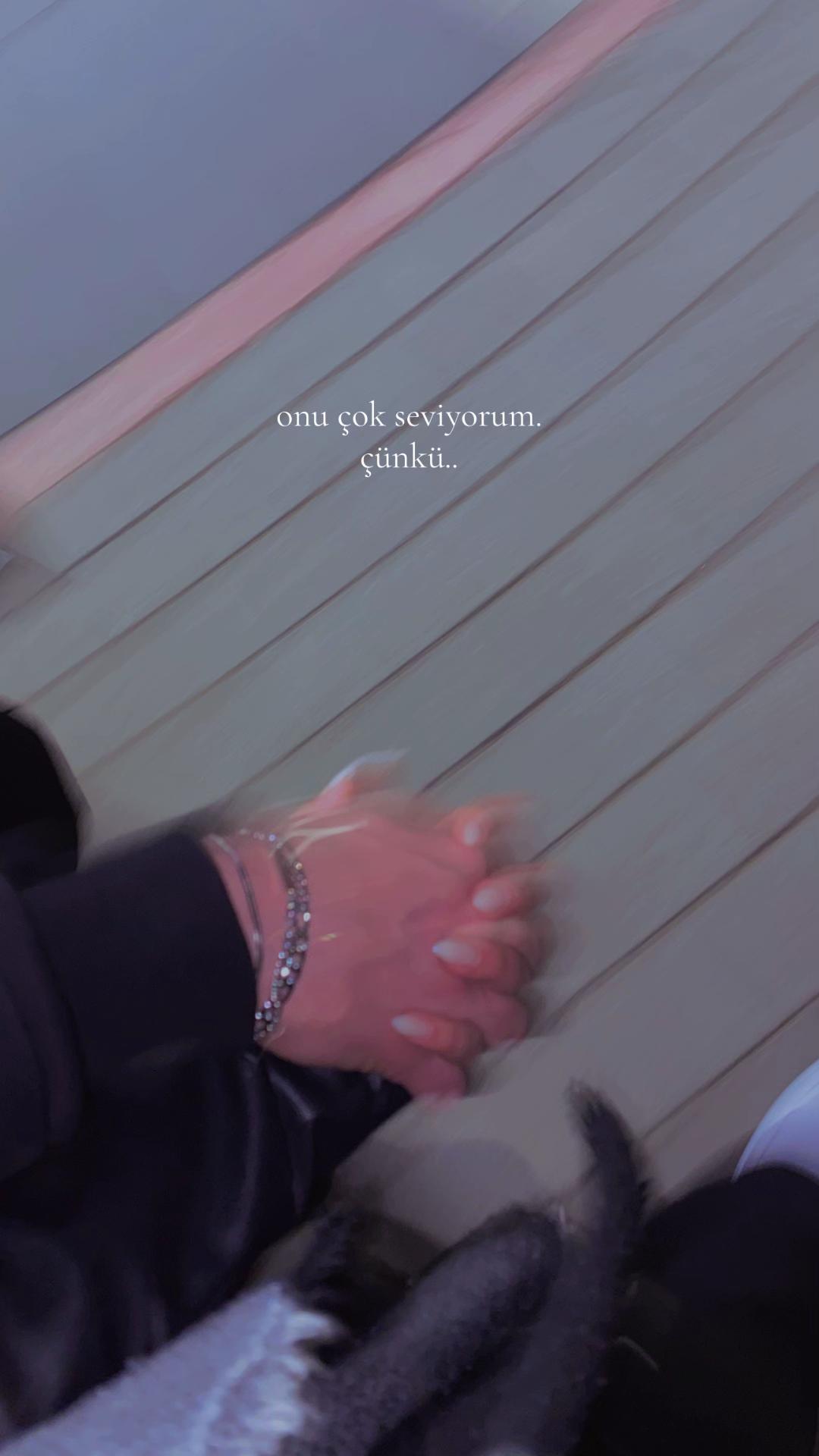 @EmirhaNisa