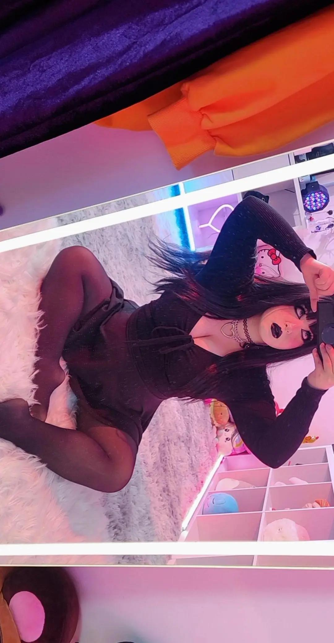 @🖤 Kitty 🖤