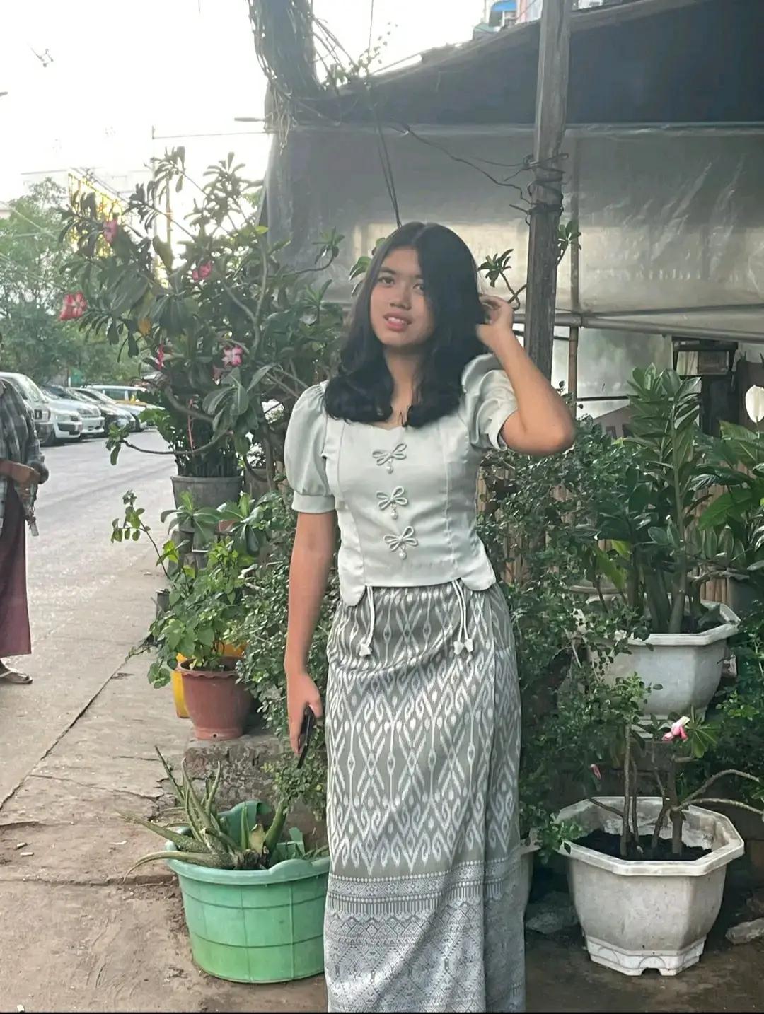 @သွန်းသွန်း🎀