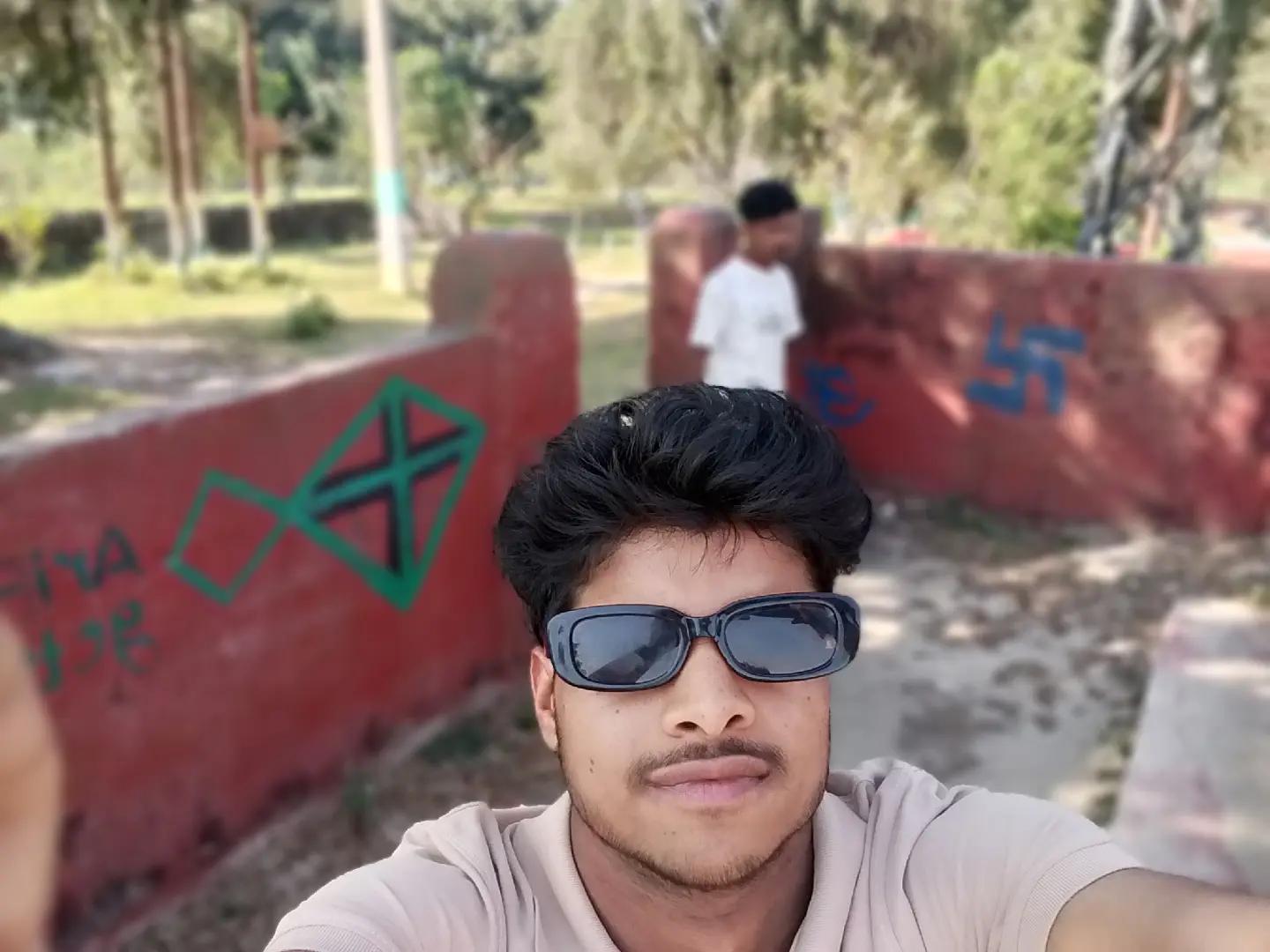 @Mr.Chandra🖤💥🤟