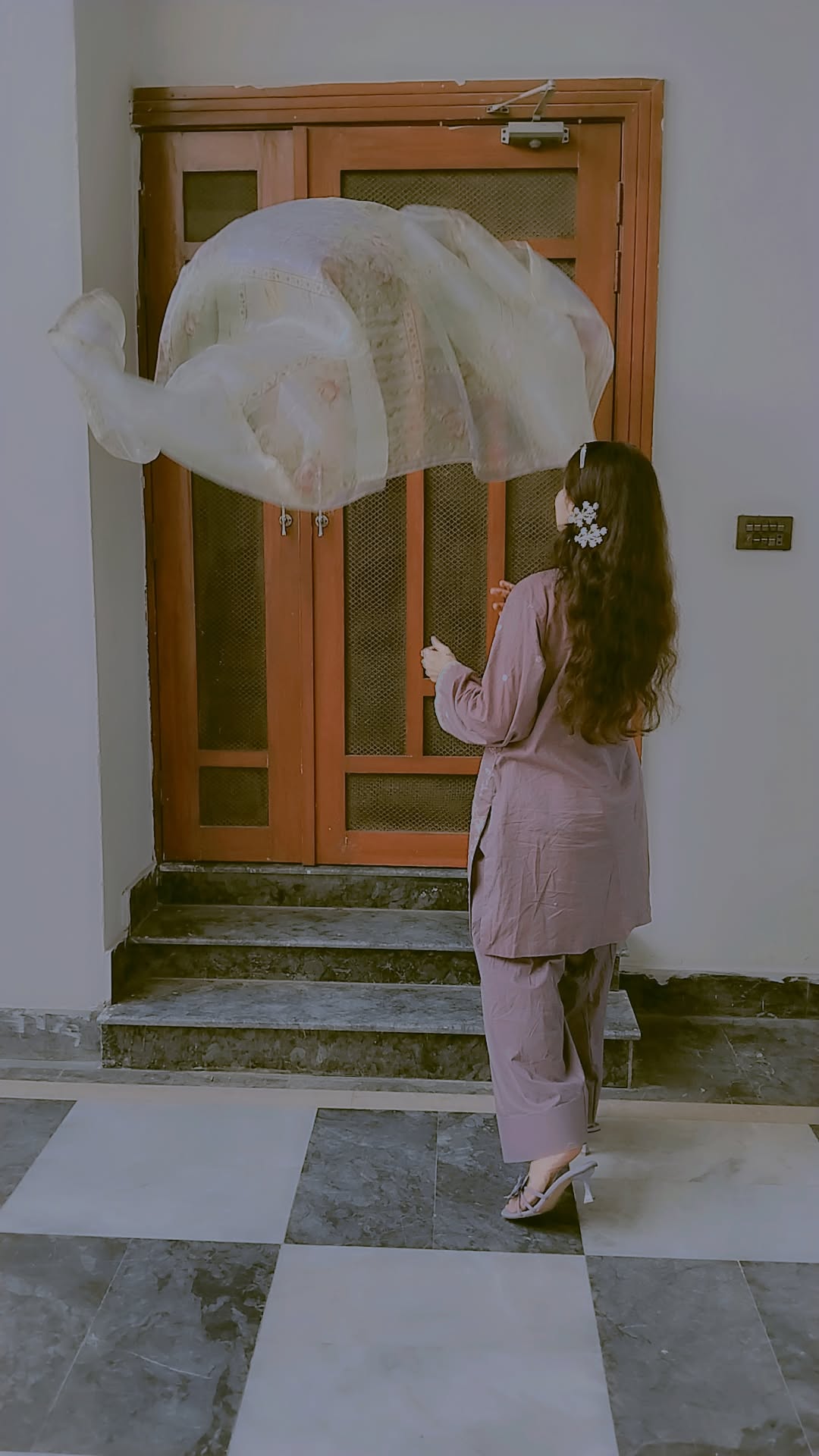@عیش🦚