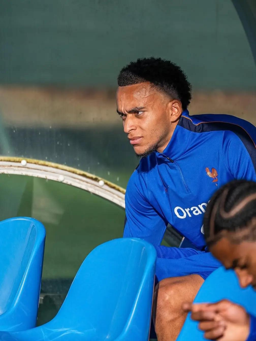 @Kylian Mbappé🇨🇵⚽️