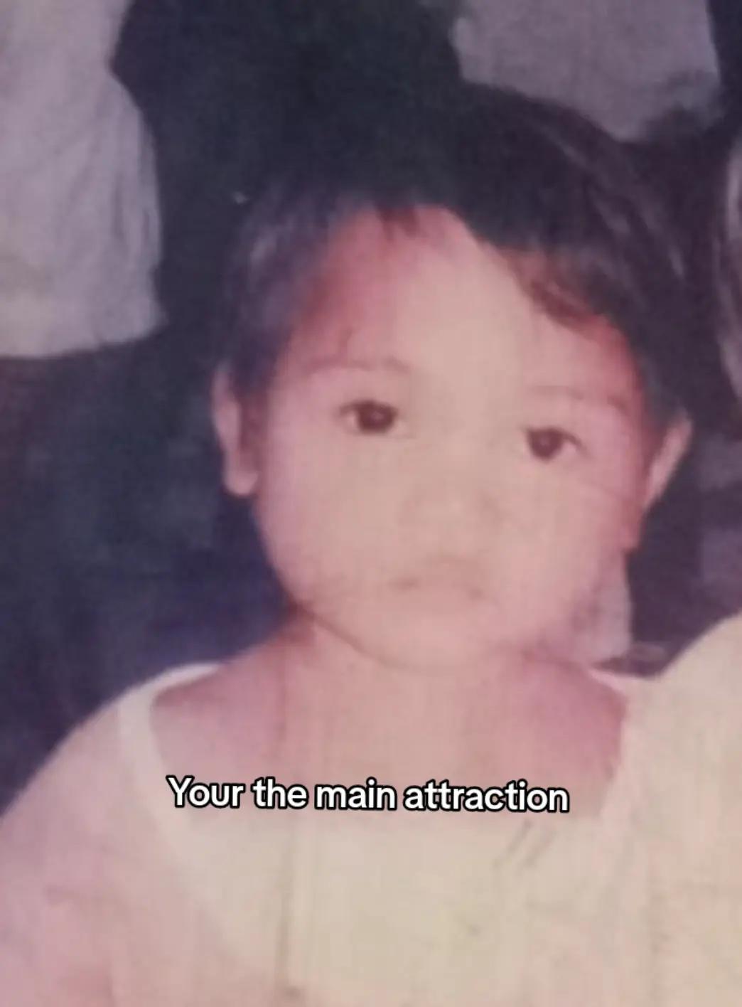 @Jo.
