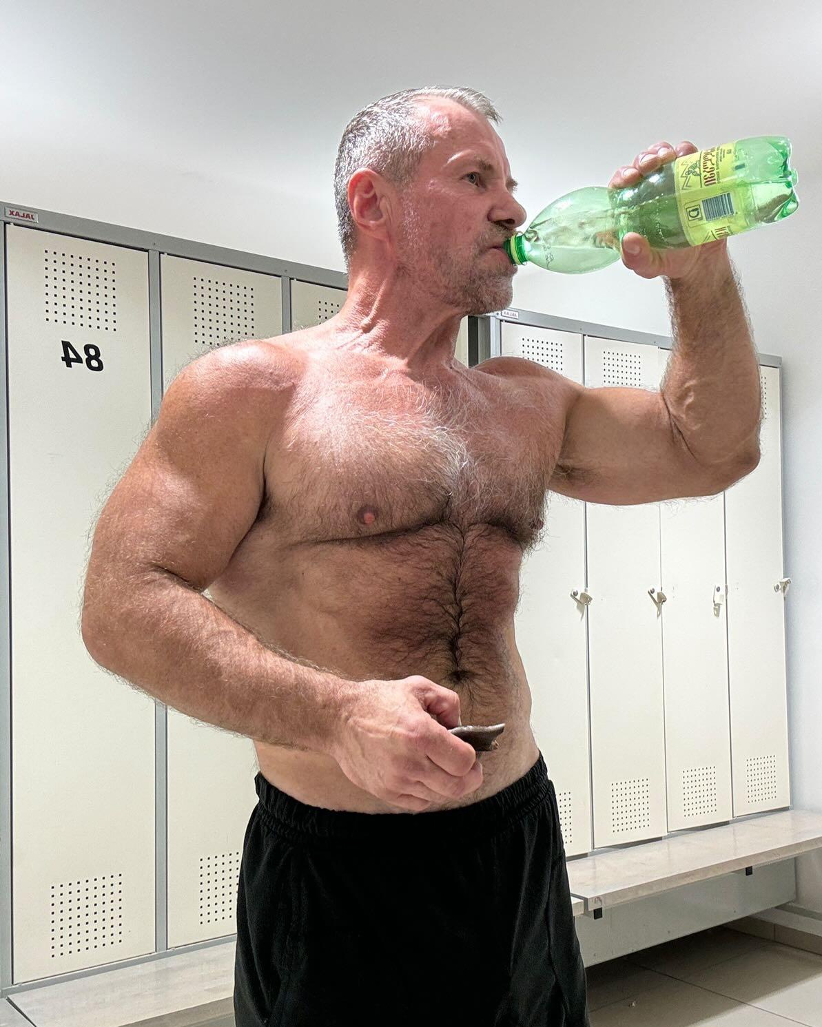 @muscledaddies
