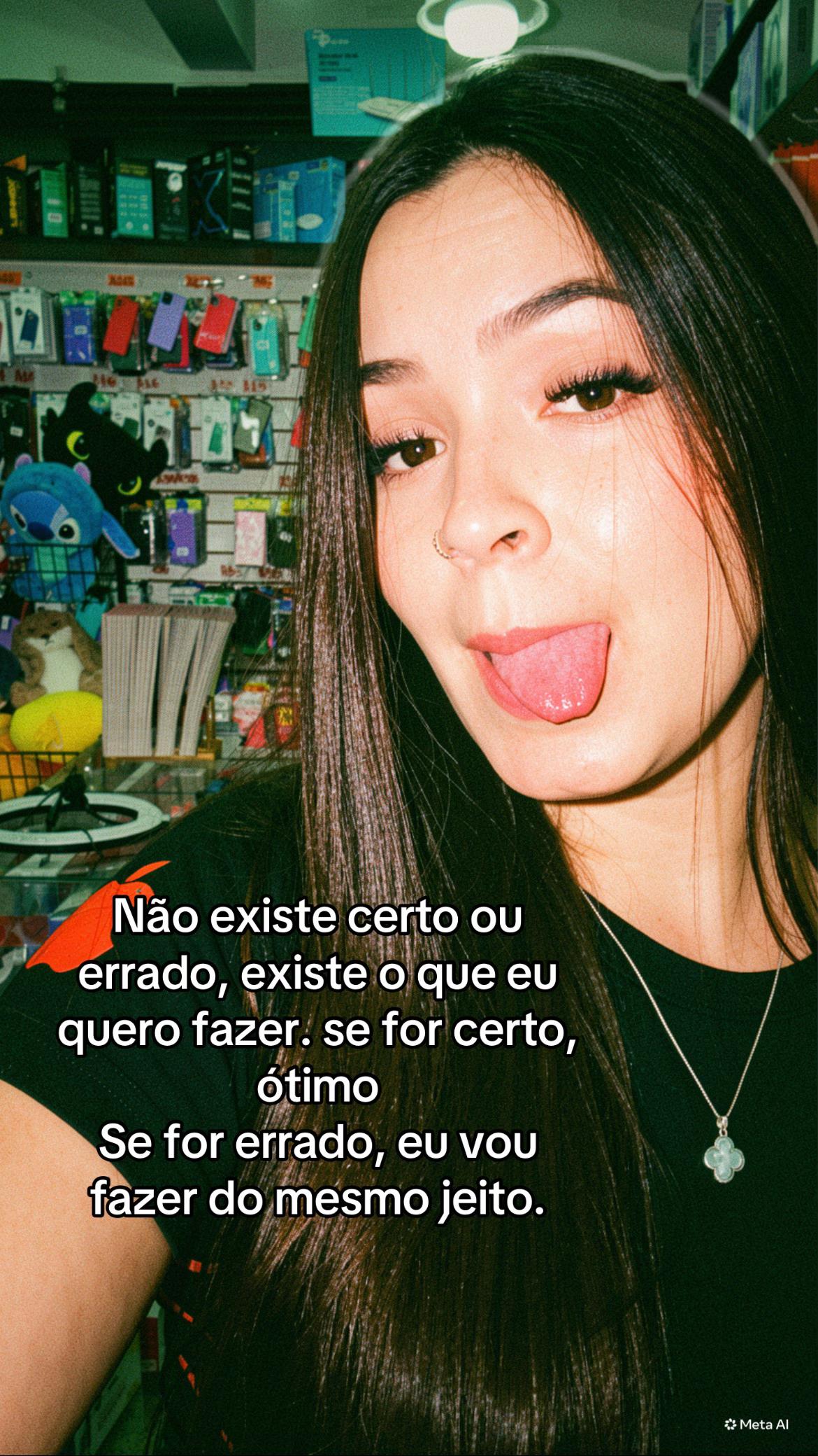 @Anna Carolina