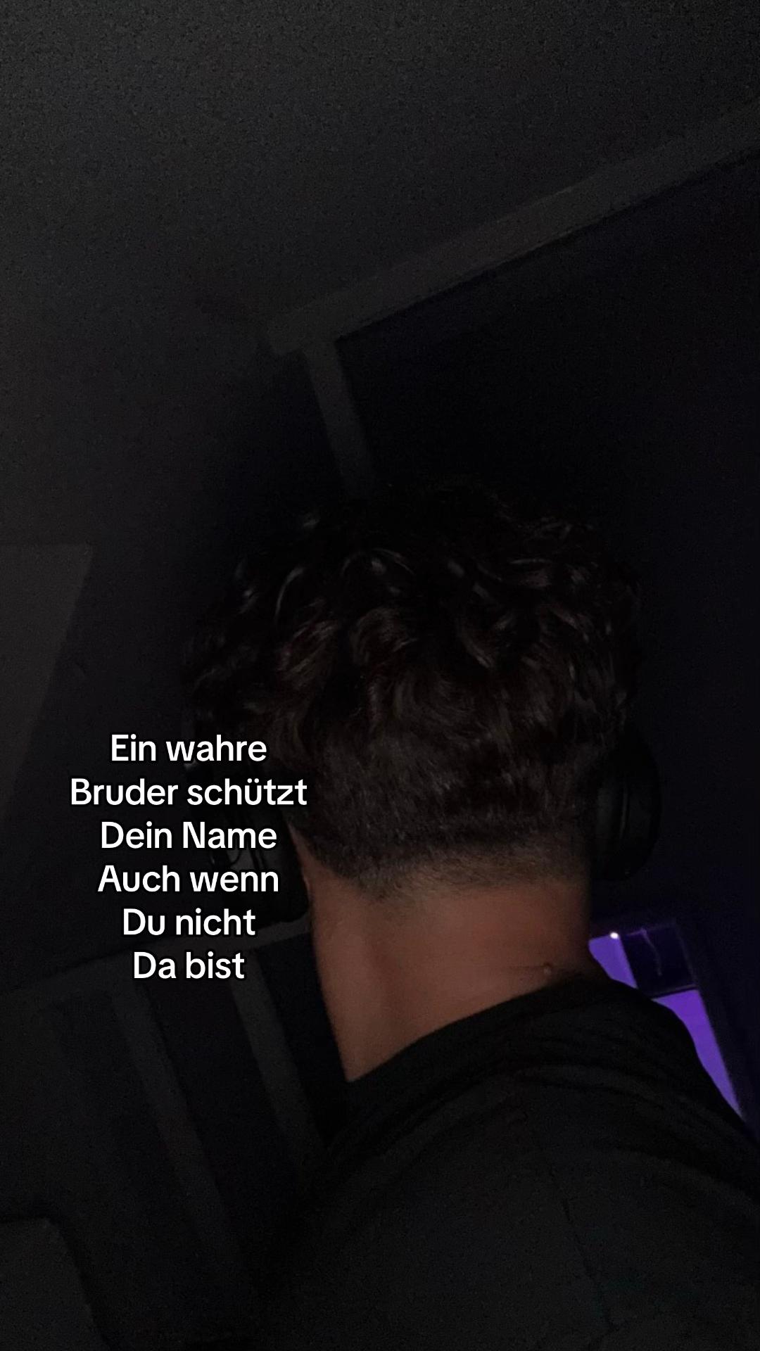 @Zyrox-