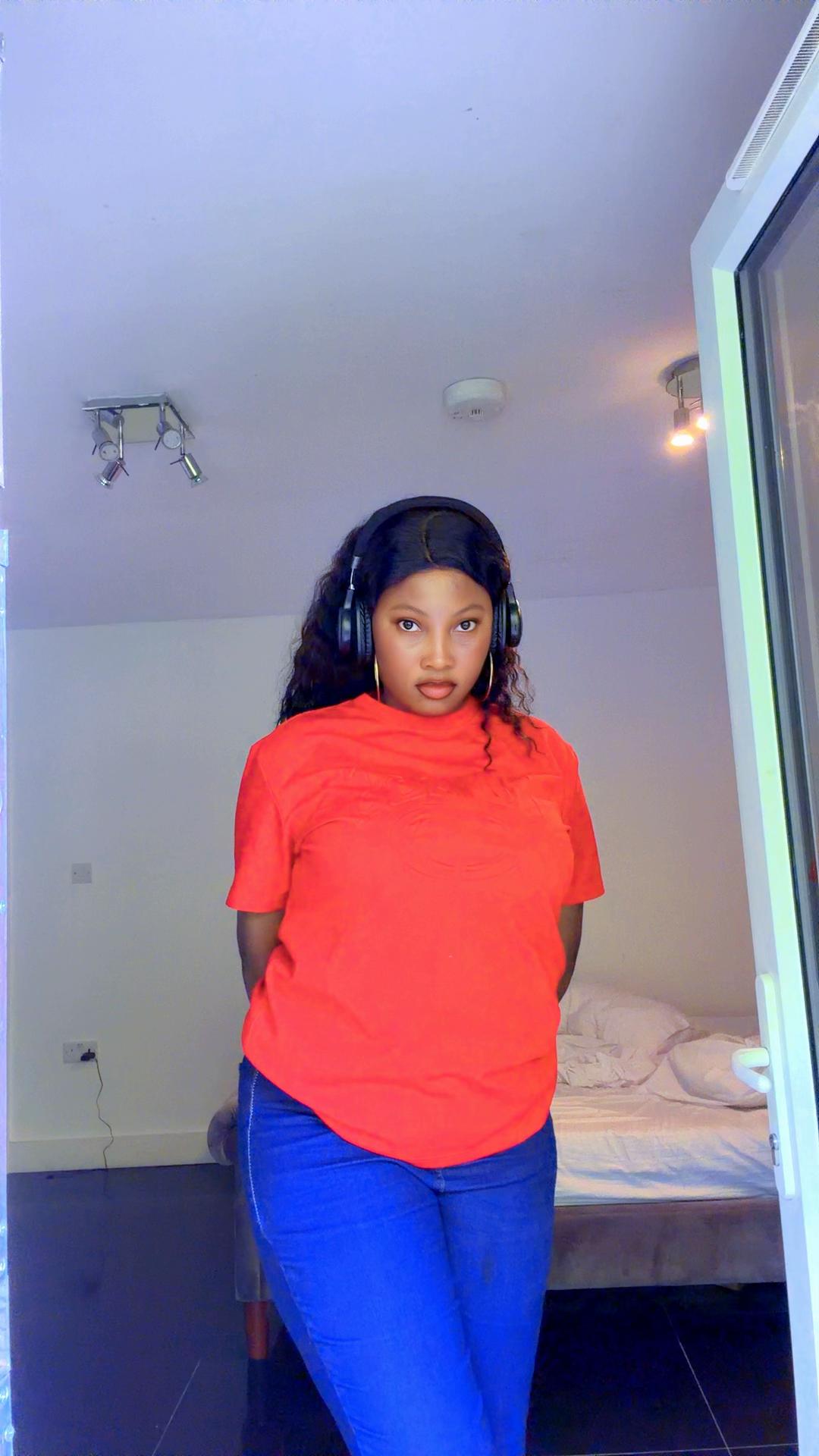 @Feyi