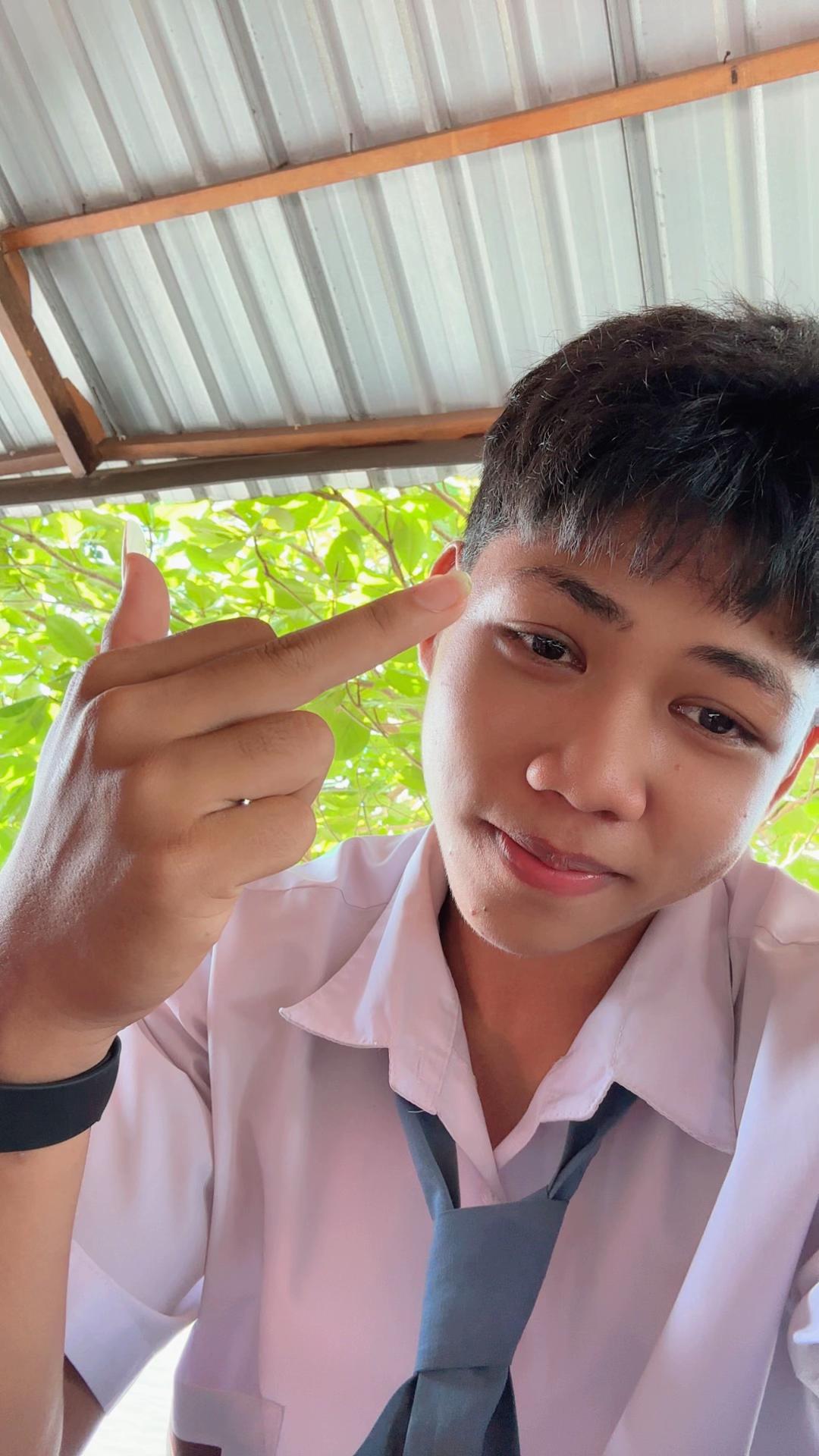 @SHII BANGET⚡