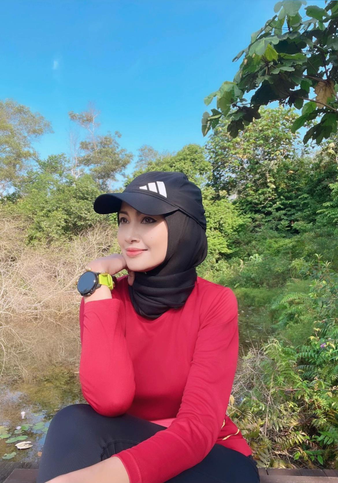 @Azreen❤️🔥