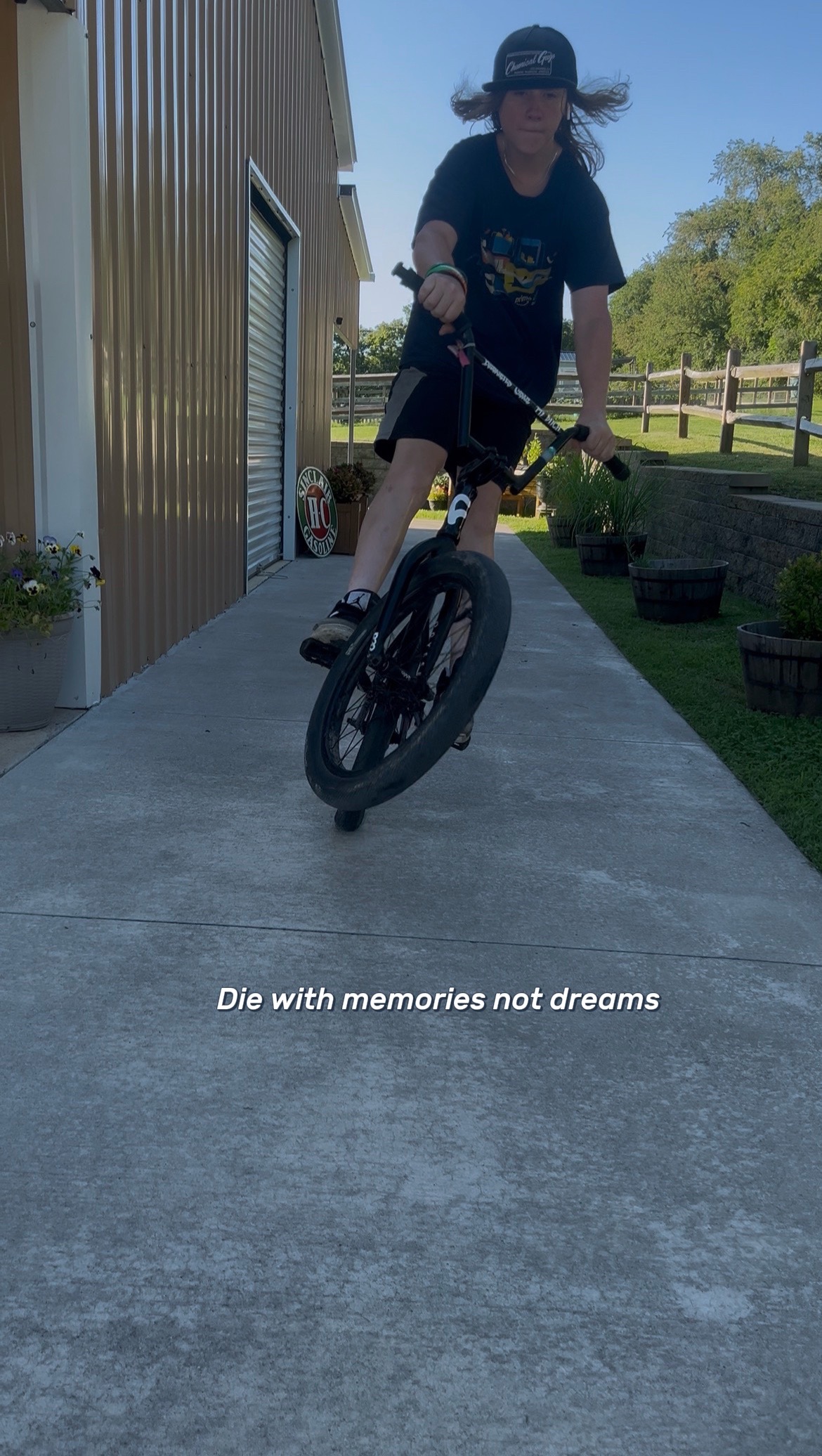 @tommy_rides_cult