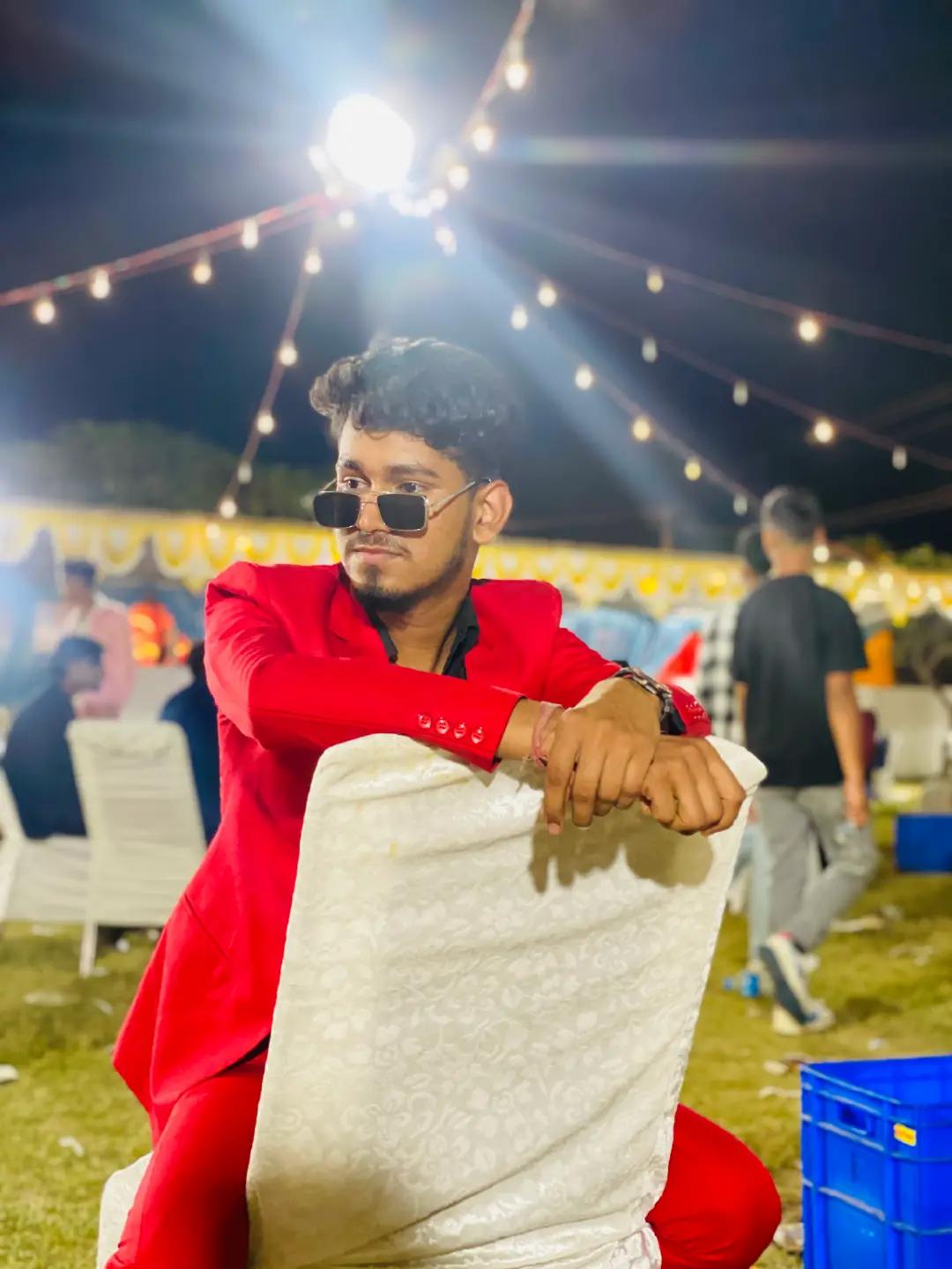 @Raju Gupta✨🖤