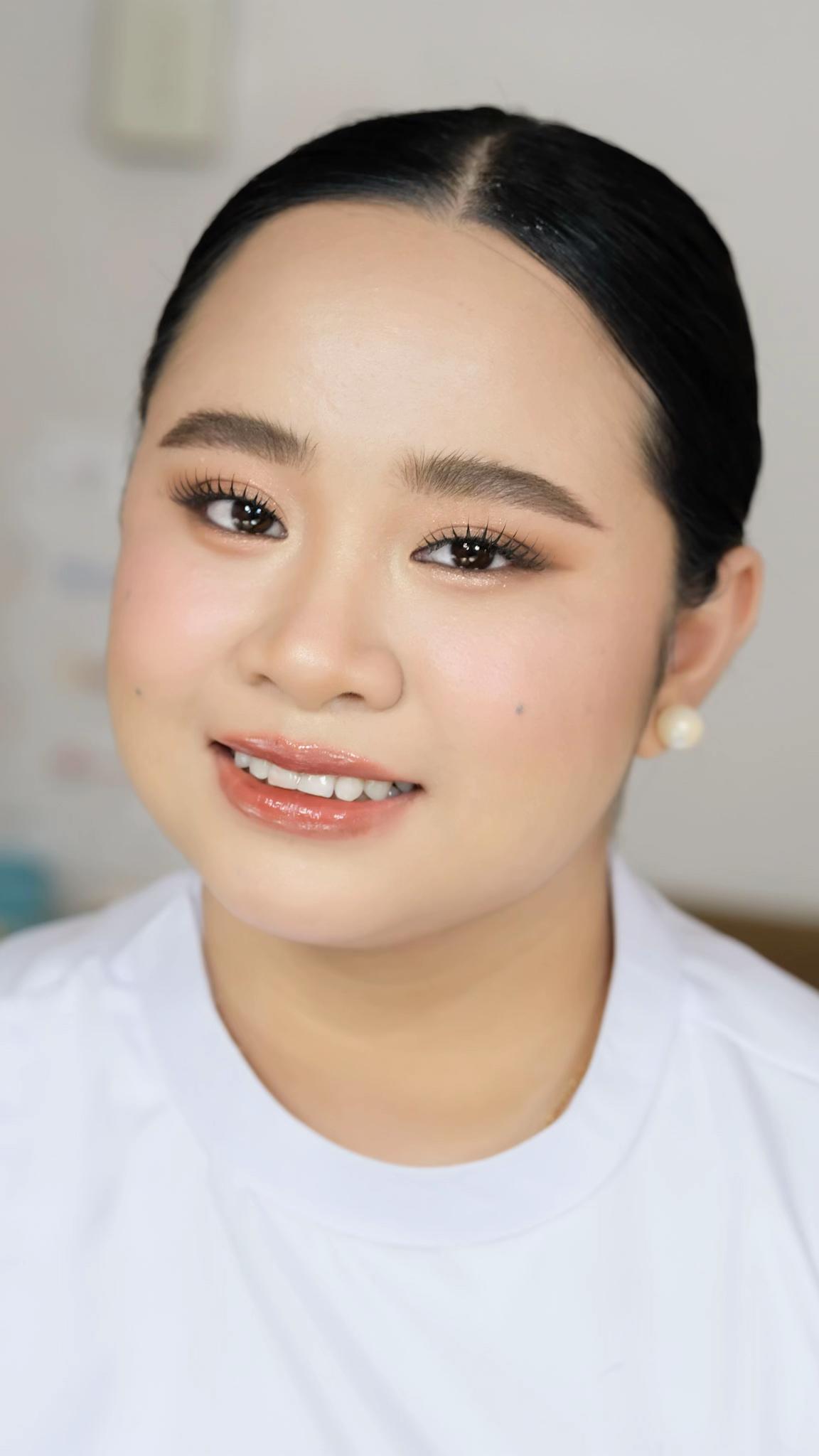 @applegayemakeupartist