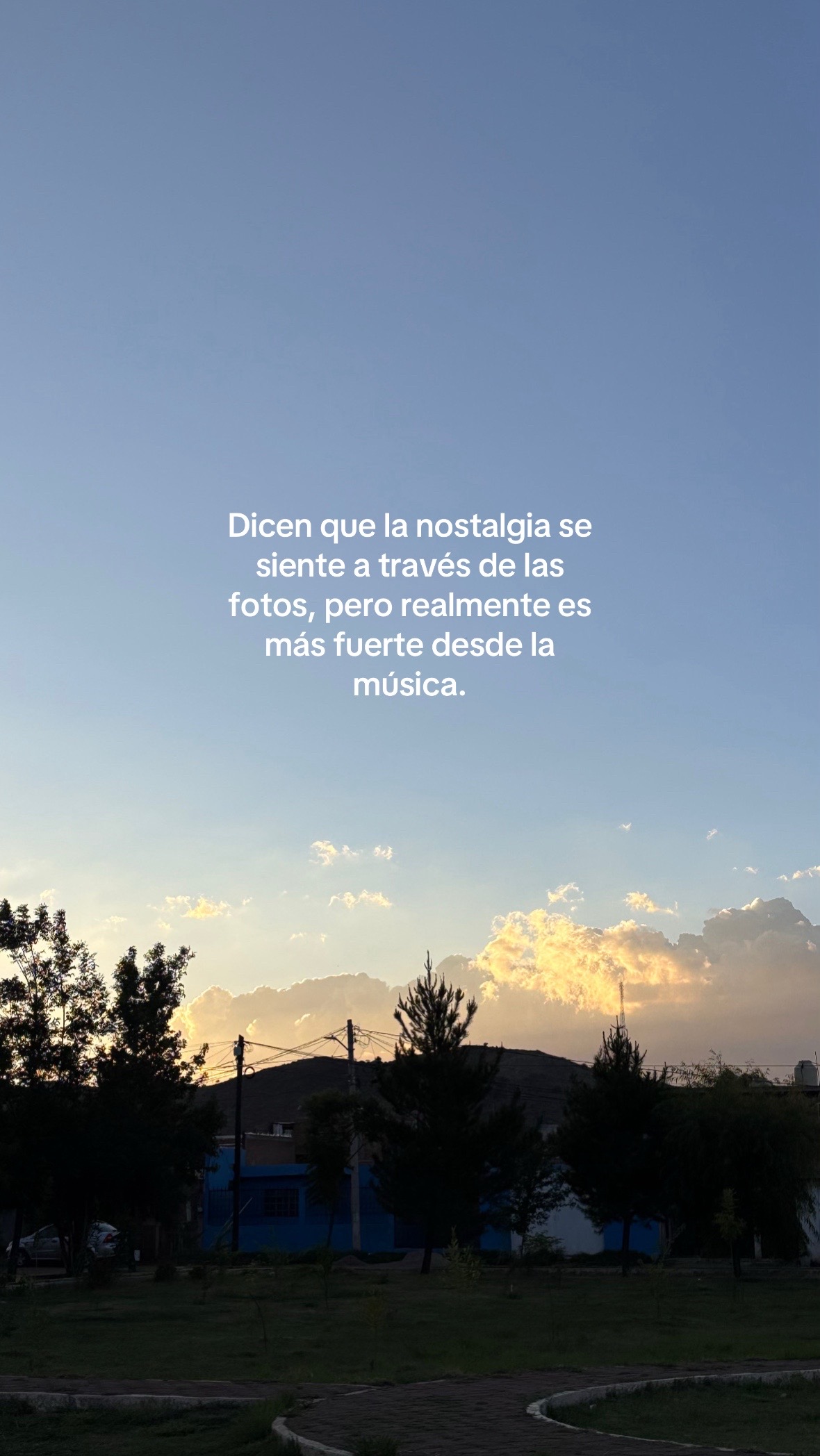 @𝒢