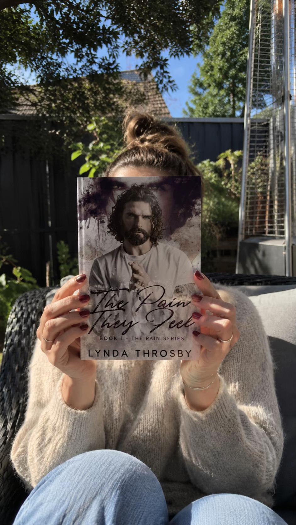 @Lynda_Throsby_Author