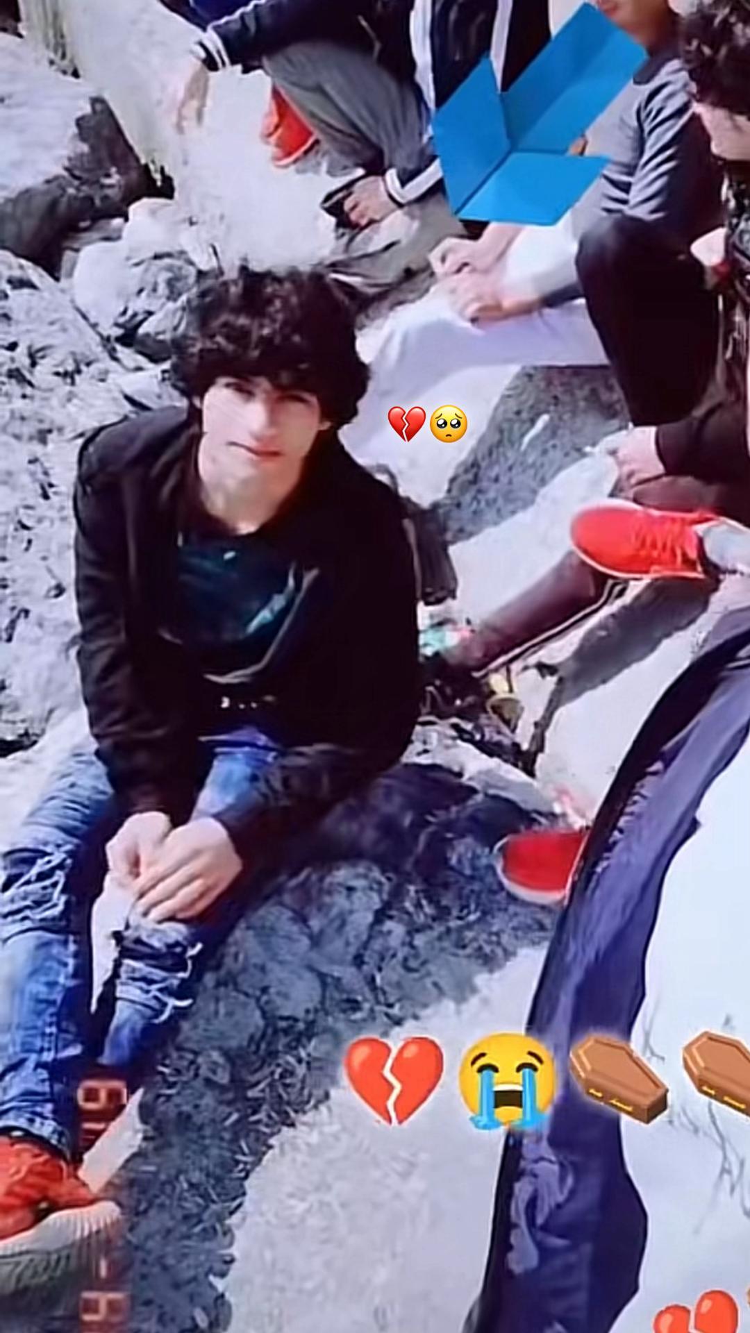 @💪☠️KHANGAR AFRIDI🥷🤬