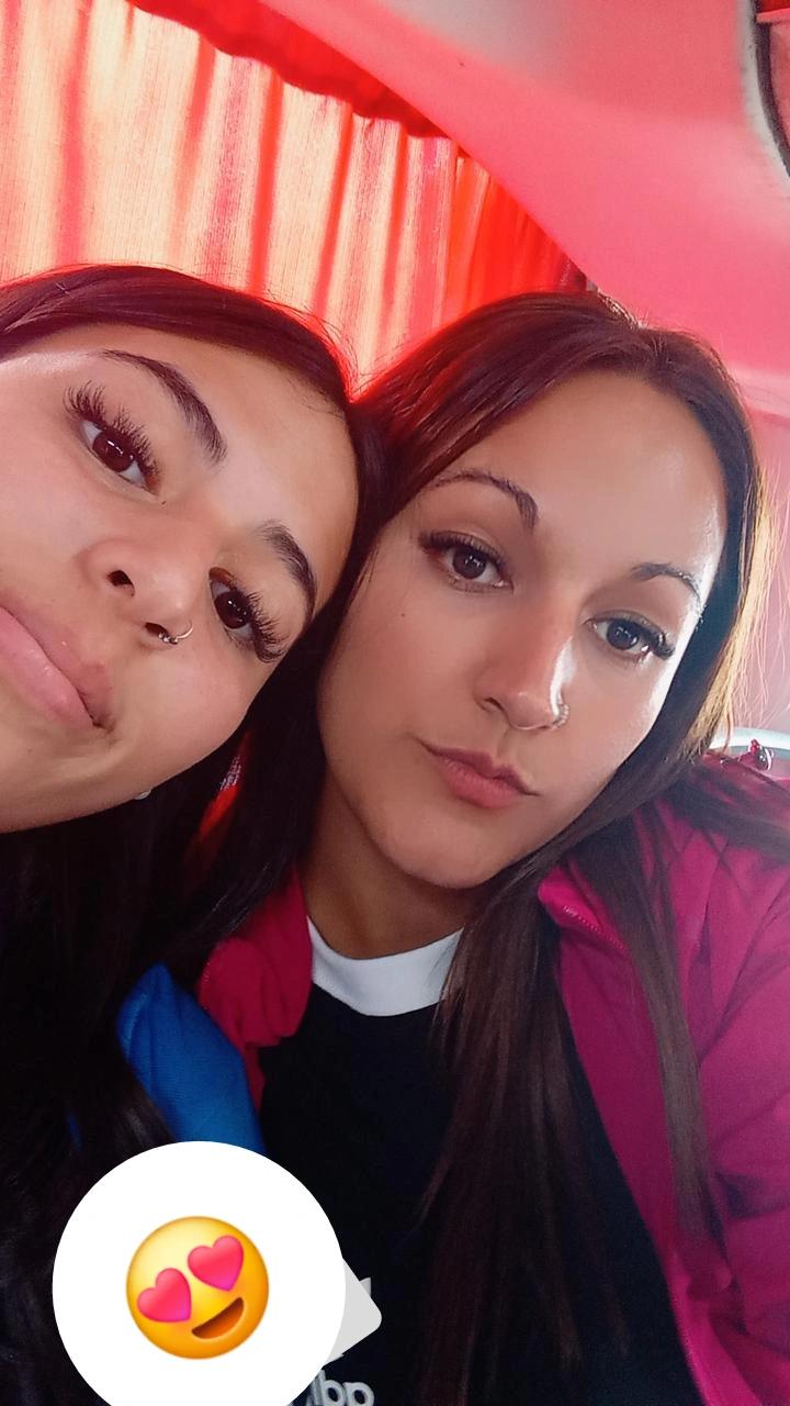 @Estefi castillo