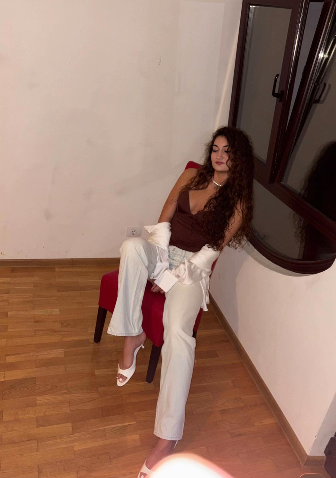 @laura beleaua