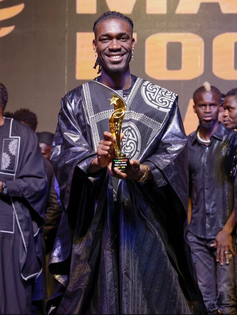 @FAN CLUB Yves Bissouma