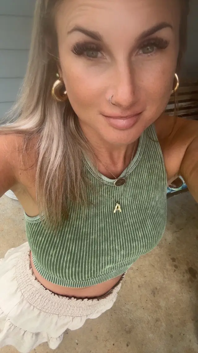 @amienicole