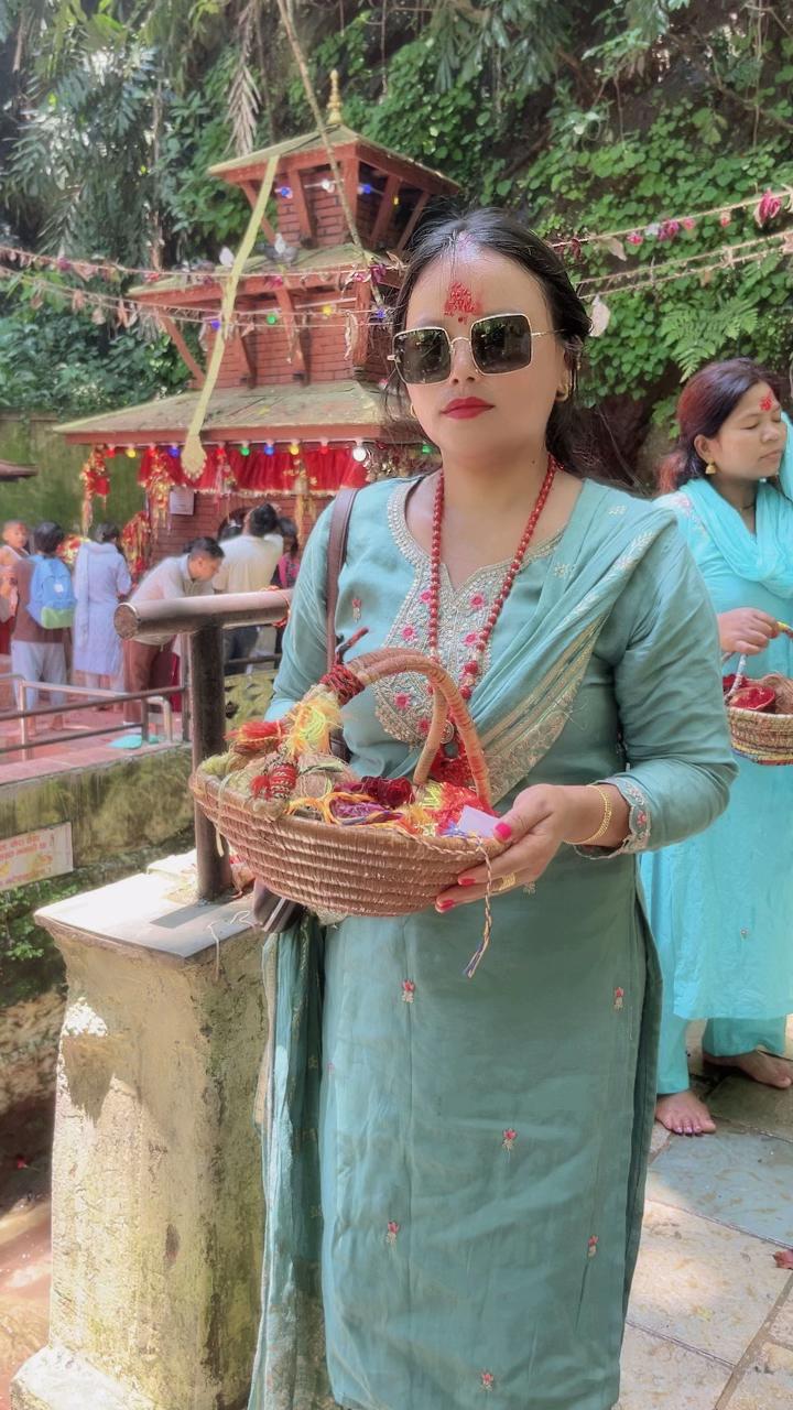 @Sita Thapa😎