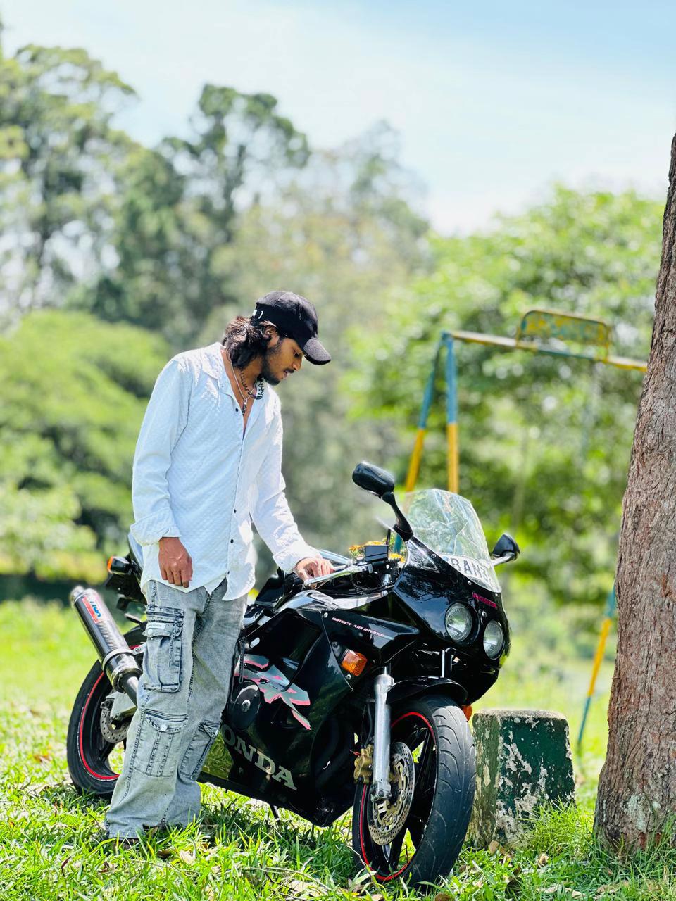 @lahiru😮💨
