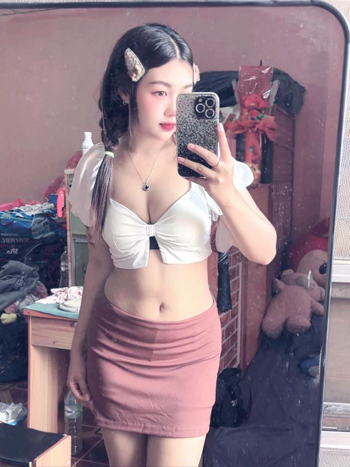 @Chompoo