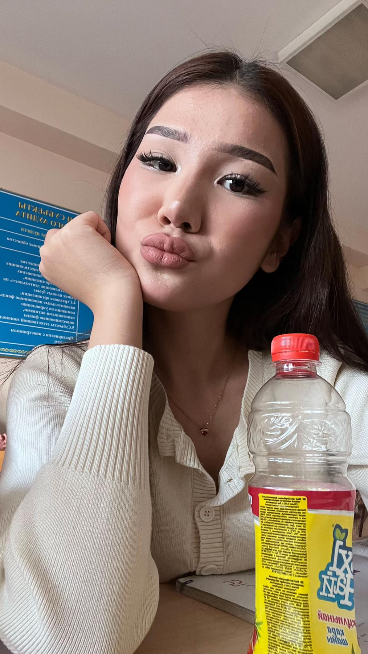 @🐰