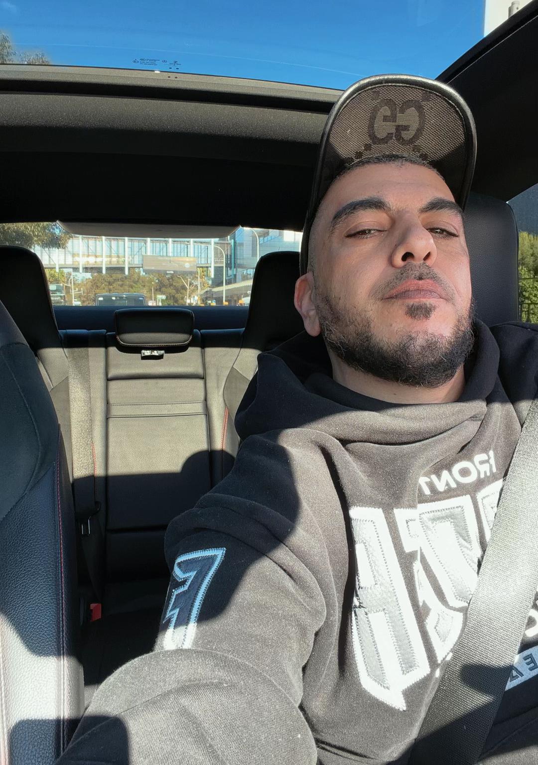 @𝐊𝐈𝐍𝐆 𝐎𝐌𝐙👑
