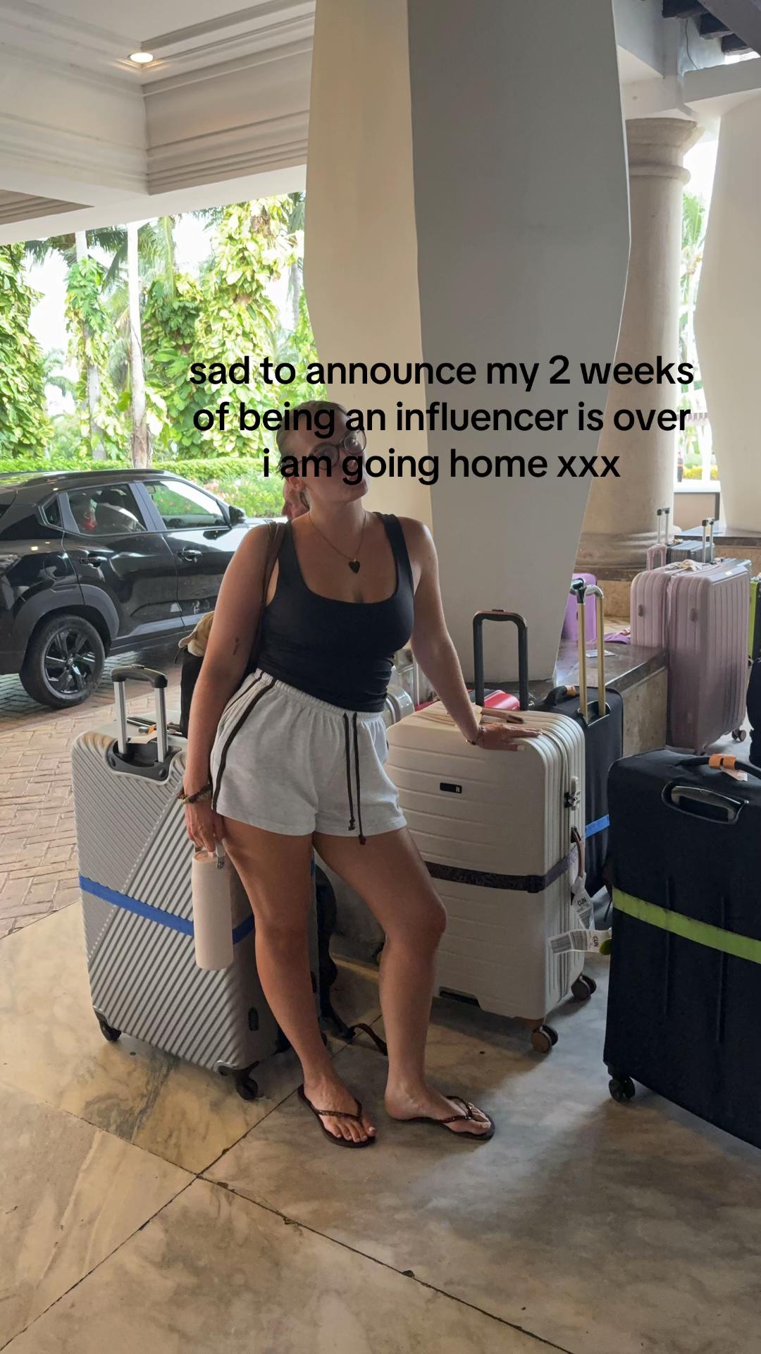 @mollyellizabeth