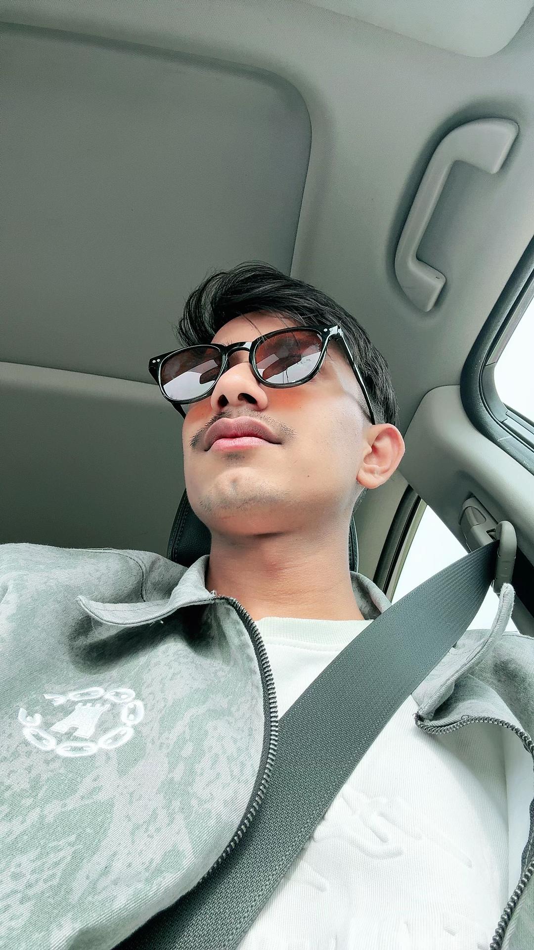 @sarvesh yadav🇳🇵❤️🇺🇸
