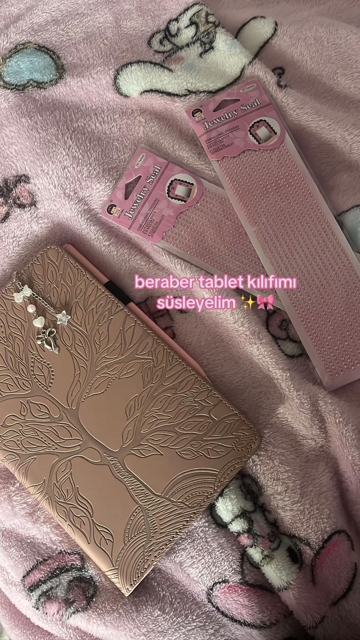 @୨ৎ𝒎𝒂𝒓𝒄𝒆𝒍𝒊𝒏𝒆